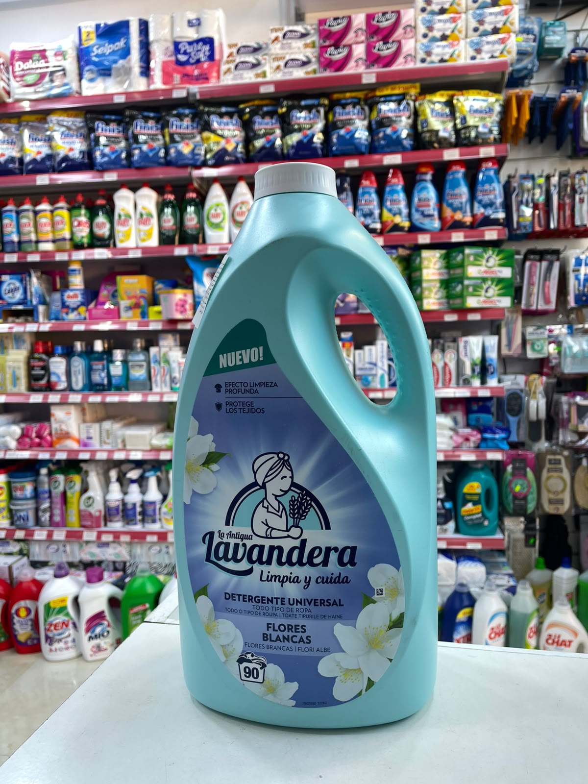 Lavandera flores blancas